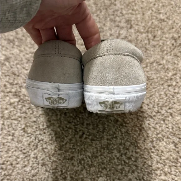 Women’s vans size 6 Beige Slip-On Canvas Sneakers good condition - Picture 2 of 3